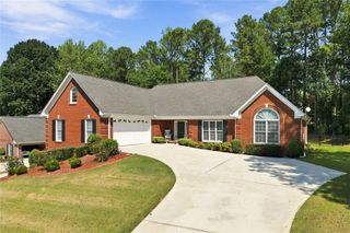 805 Ivy Ridge Drive, Loganville, GA 30052
