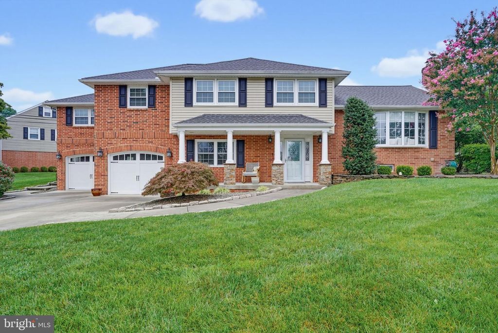 701 LOPER LN, WILMINGTON, DE 19808 — exterior