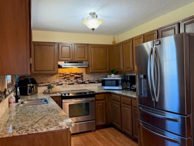 339 N Parkdale Ct, Wichita, KS 67212