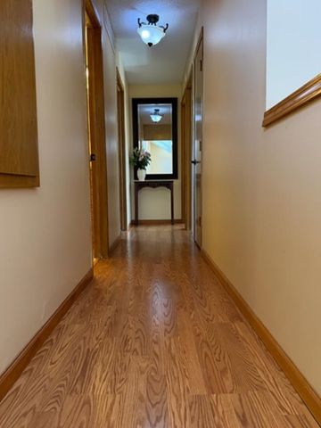 339 N Parkdale Ct, Wichita, KS 67212