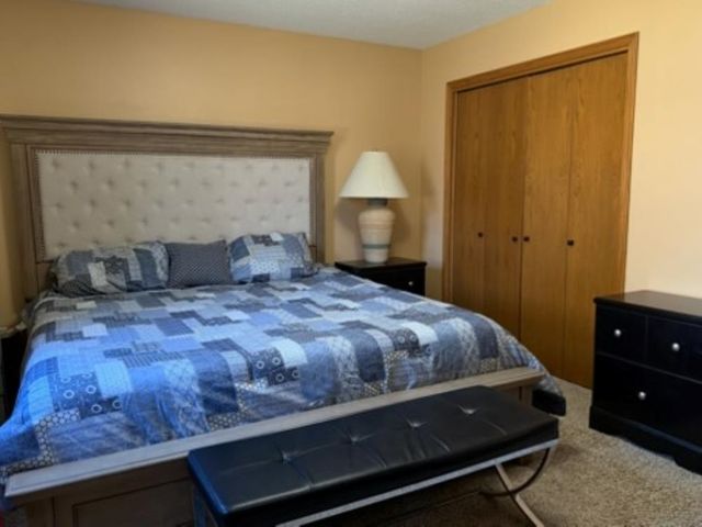 339 N Parkdale Ct, Wichita, KS 67212