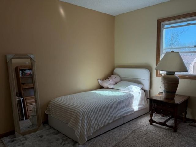 339 N Parkdale Ct, Wichita, KS 67212