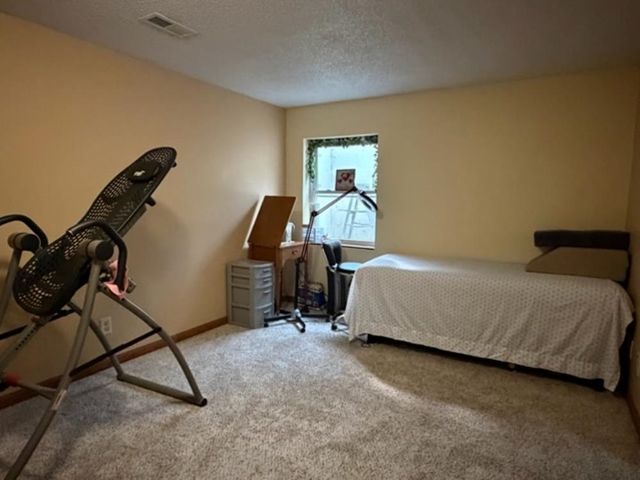 339 N Parkdale Ct, Wichita, KS 67212