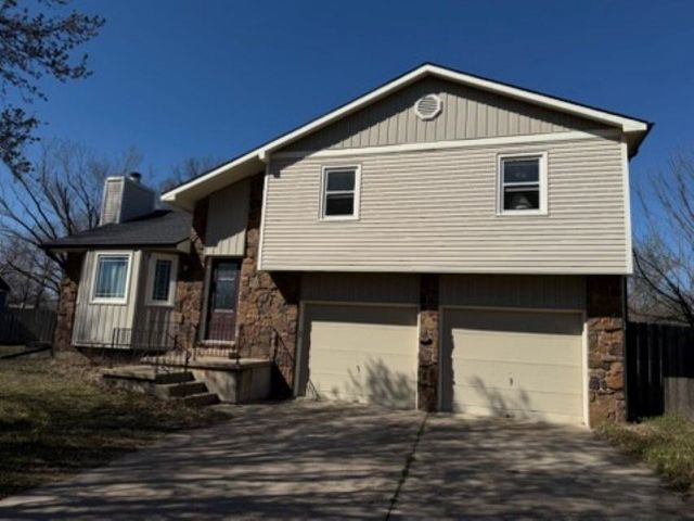 339 N Parkdale Ct, Wichita, KS 67212