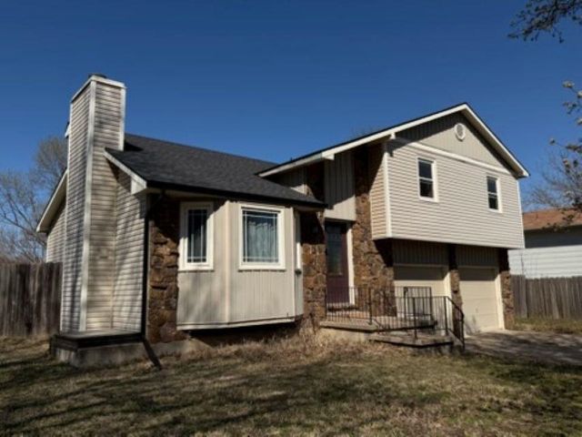 339 N Parkdale Ct, Wichita, KS 67212