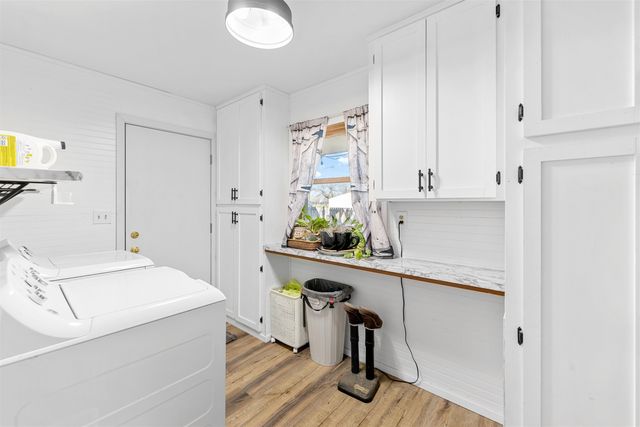 202 S Cherry St, Lindsborg, KS 67456