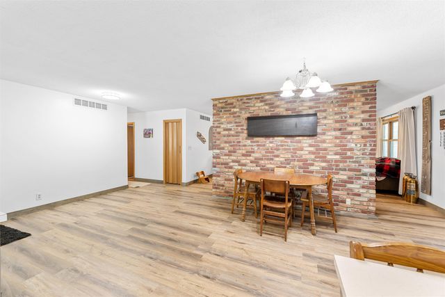 202 S Cherry St, Lindsborg, KS 67456