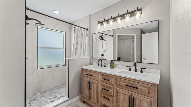 530 JESSANDA WAY, Lakeland, FL 33813