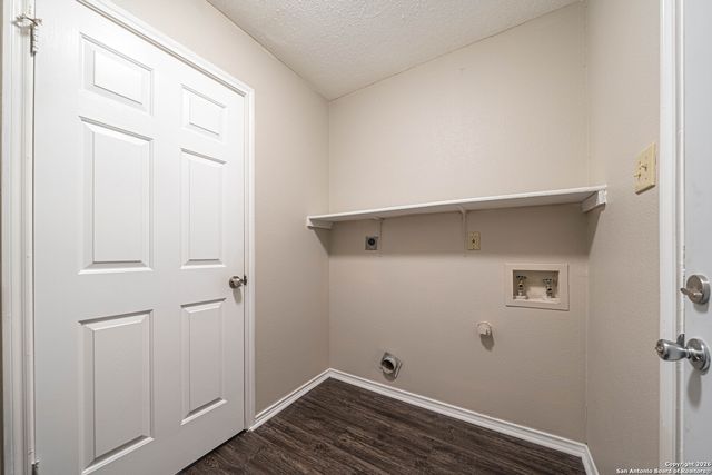 9546 Bending Crest, San Antonio, TX 78239