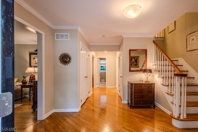 6 Burlington Ln, East Brunswick Twp., NJ 08816