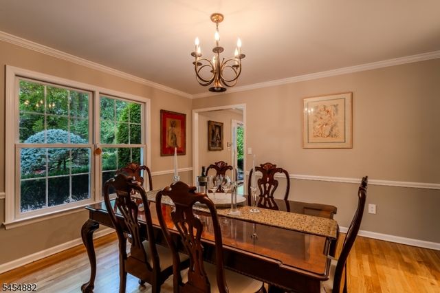 6 Burlington Ln, East Brunswick Twp., NJ 08816
