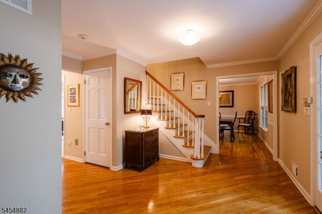 6 Burlington Ln, East Brunswick Twp., NJ 08816