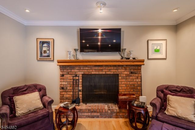 6 Burlington Ln, East Brunswick Twp., NJ 08816