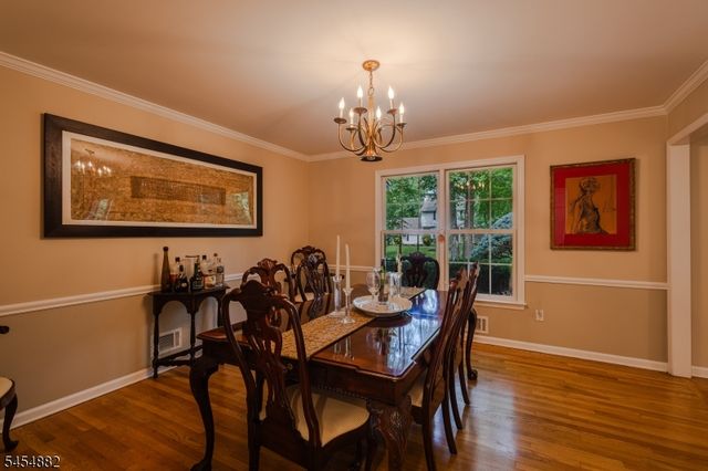 6 Burlington Ln, East Brunswick Twp., NJ 08816