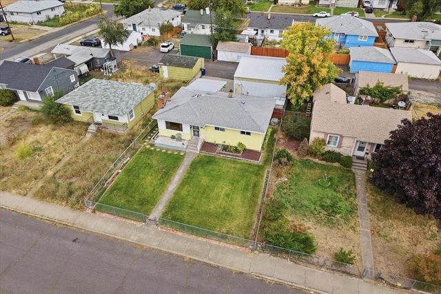 1211 E Garland Ave, Spokane, WA 99207