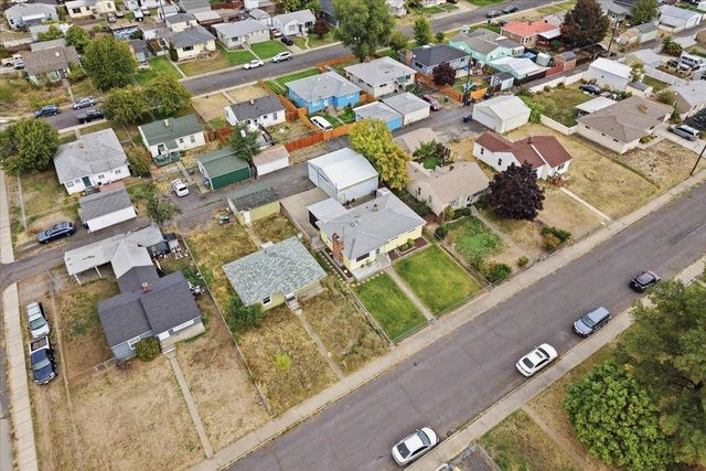 1211 E Garland Ave, Spokane, WA 99207