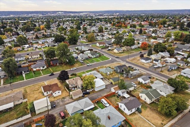 1211 E Garland Ave, Spokane, WA 99207
