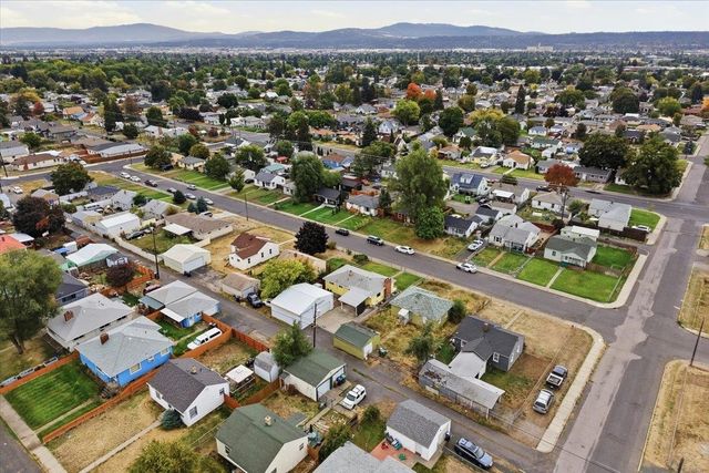 1211 E Garland Ave, Spokane, WA 99207