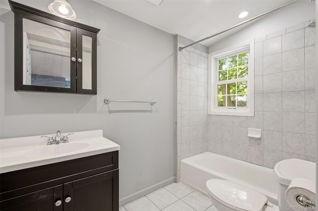 300 McKinley Terrace, Centerport, NY 11721
