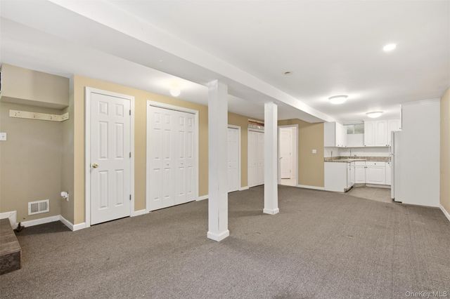 300 McKinley Terrace, Centerport, NY 11721