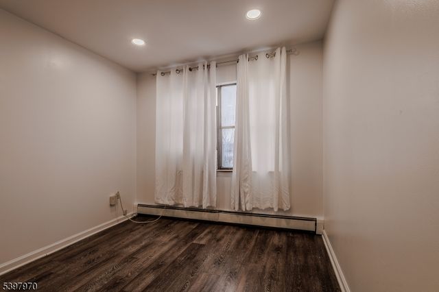 550 Ferry St, Newark City, NJ 07105