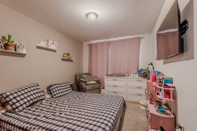 550 Ferry St, Newark City, NJ 07105