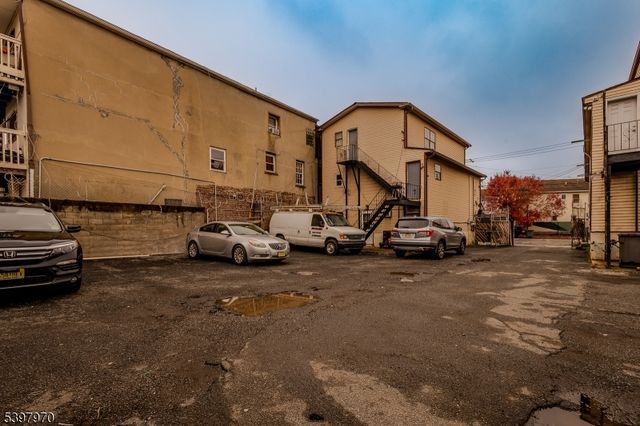 550 Ferry St, Newark City, NJ 07105