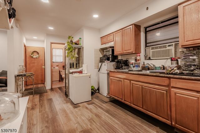 550 Ferry St, Newark City, NJ 07105