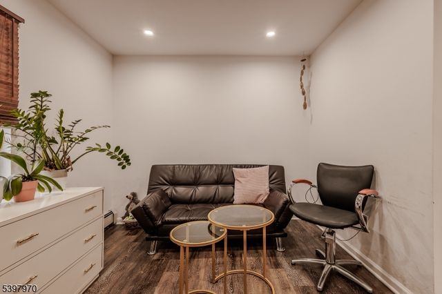 550 Ferry St, Newark City, NJ 07105