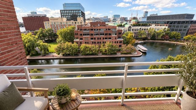 6 Canal PH1, Cambridge, MA 02141