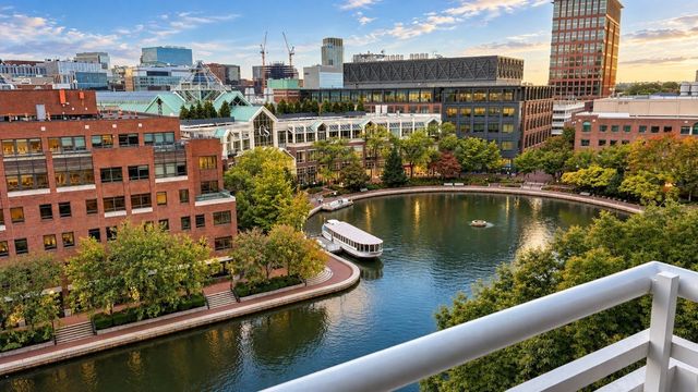 6 Canal PH1, Cambridge, MA 02141