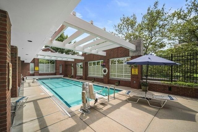 6 Canal PH1, Cambridge, MA 02141