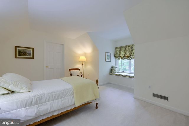 3270 BRIARWOOD BLVD, Lancaster, PA 17601
