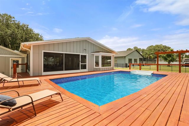 32749 LAKE EUSTIS DRIVE, Tavares, FL 32778