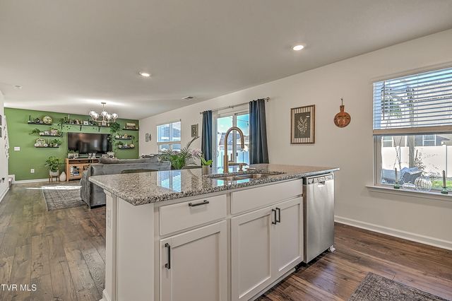 110 Crawford Circle, Bristol, TN 37620