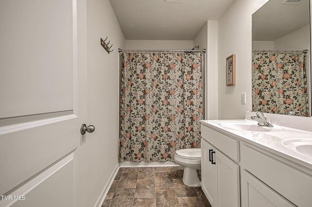 110 Crawford Circle, Bristol, TN 37620