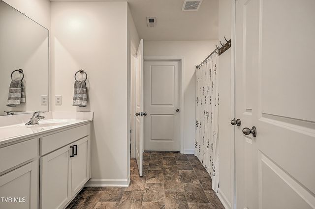 110 Crawford Circle, Bristol, TN 37620