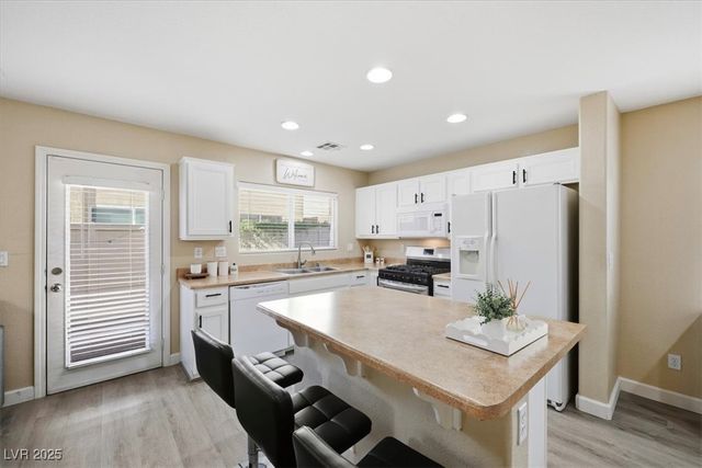 5677 African Lilly Court, Las Vegas, NV 89130