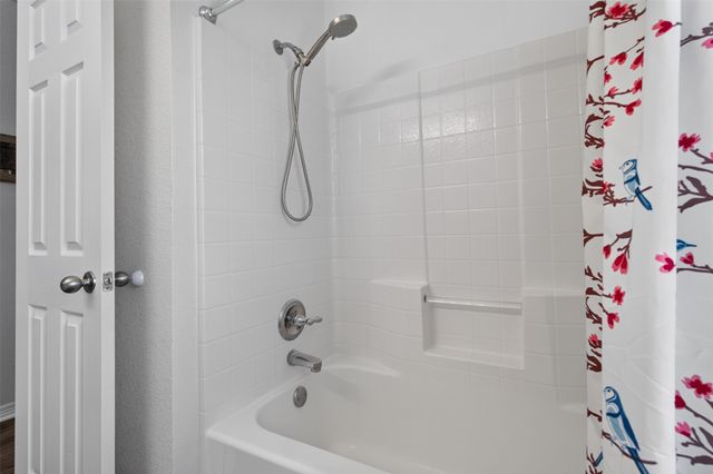 641 Carriage Lane, Saginaw, TX 76179
