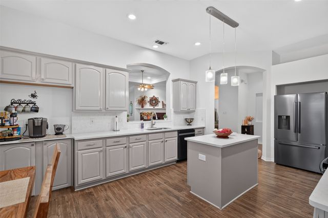 641 Carriage Lane, Saginaw, TX 76179