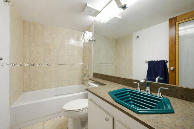 1717 N Bayshore Dr A-3354, Miami, FL 33132
