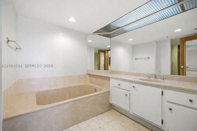 1717 N Bayshore Dr A-3354, Miami, FL 33132