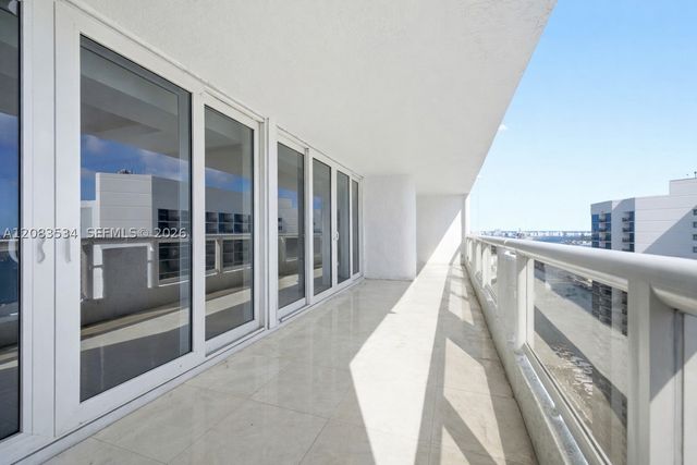 1717 N Bayshore Dr A-3354, Miami, FL 33132