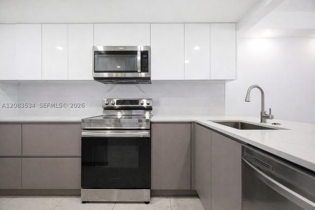 1717 N Bayshore Dr A-3354, Miami, FL 33132