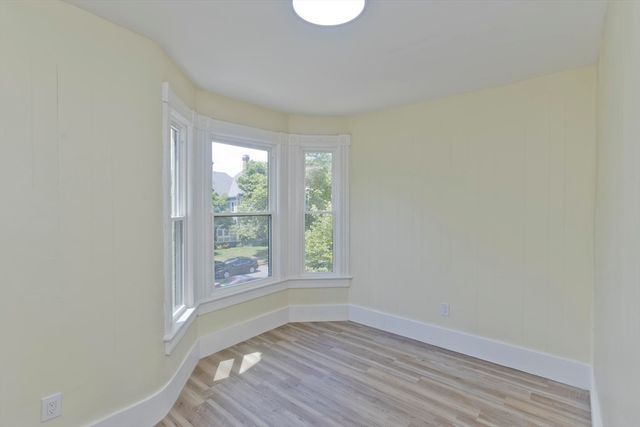 205 St James Ave, Springfield, MA 01109