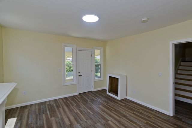 205 St James Ave, Springfield, MA 01109