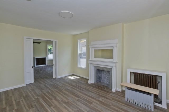 205 St James Ave, Springfield, MA 01109