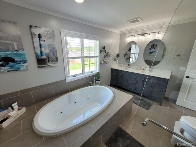 22434 Lange Street, St. Clair Shores, MI 48080