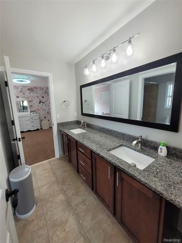 22434 Lange Street, St. Clair Shores, MI 48080