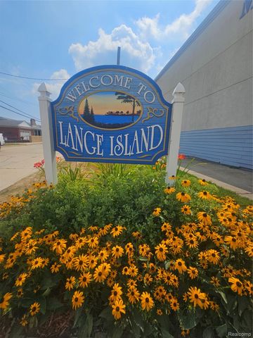 22434 Lange Street, St. Clair Shores, MI 48080